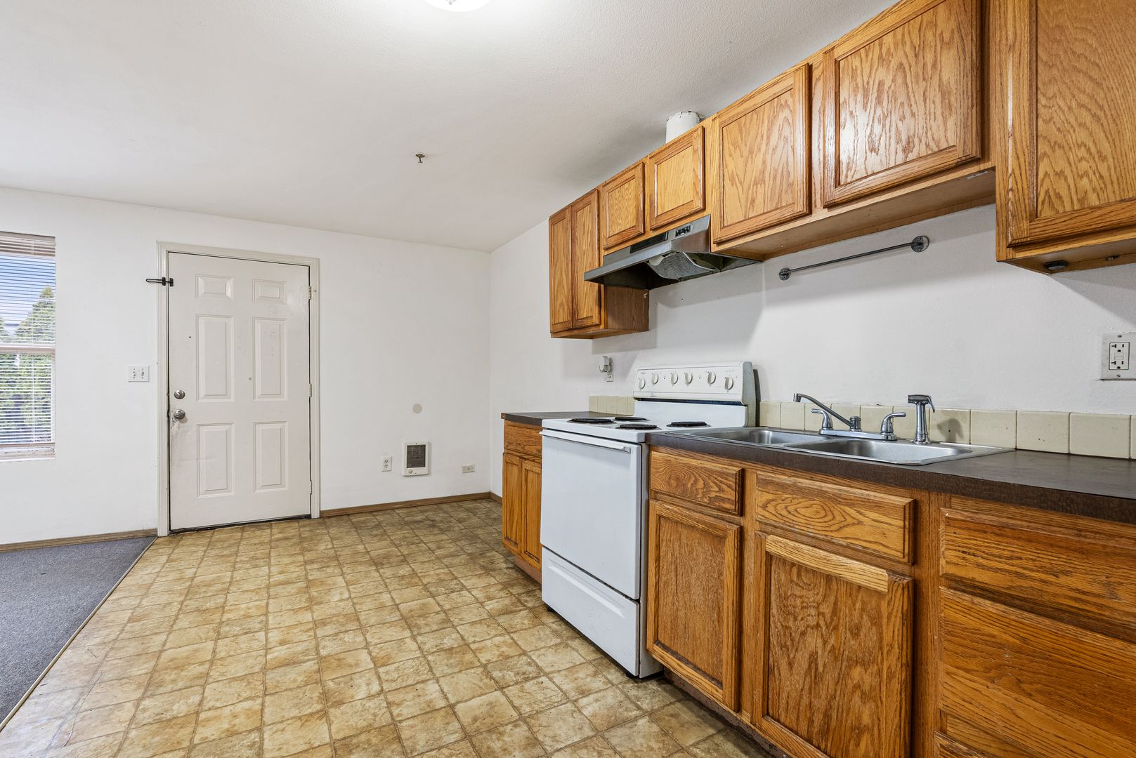 Portland Apartment: 6043-6051 NE Simpson St