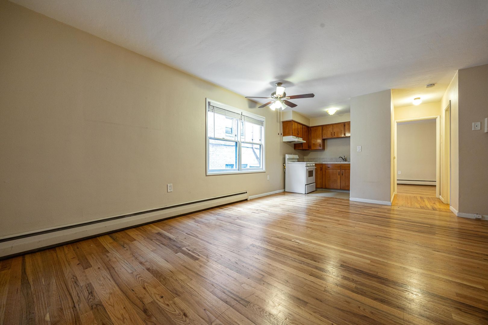 Portland Apartment: 2257 NW Glisan St