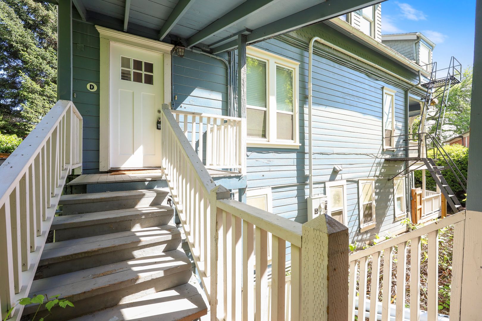 Portland Apartment: 2069 SW Park Ave - D