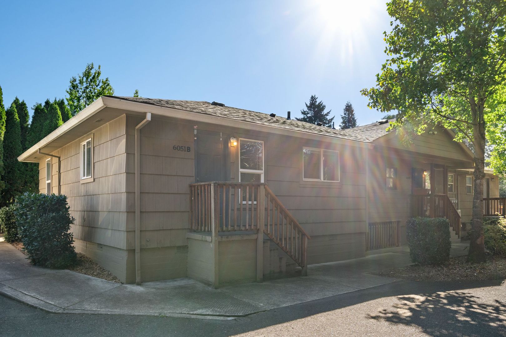 Portland Apartment: 6045 NE Simpson St - 6051 #B
