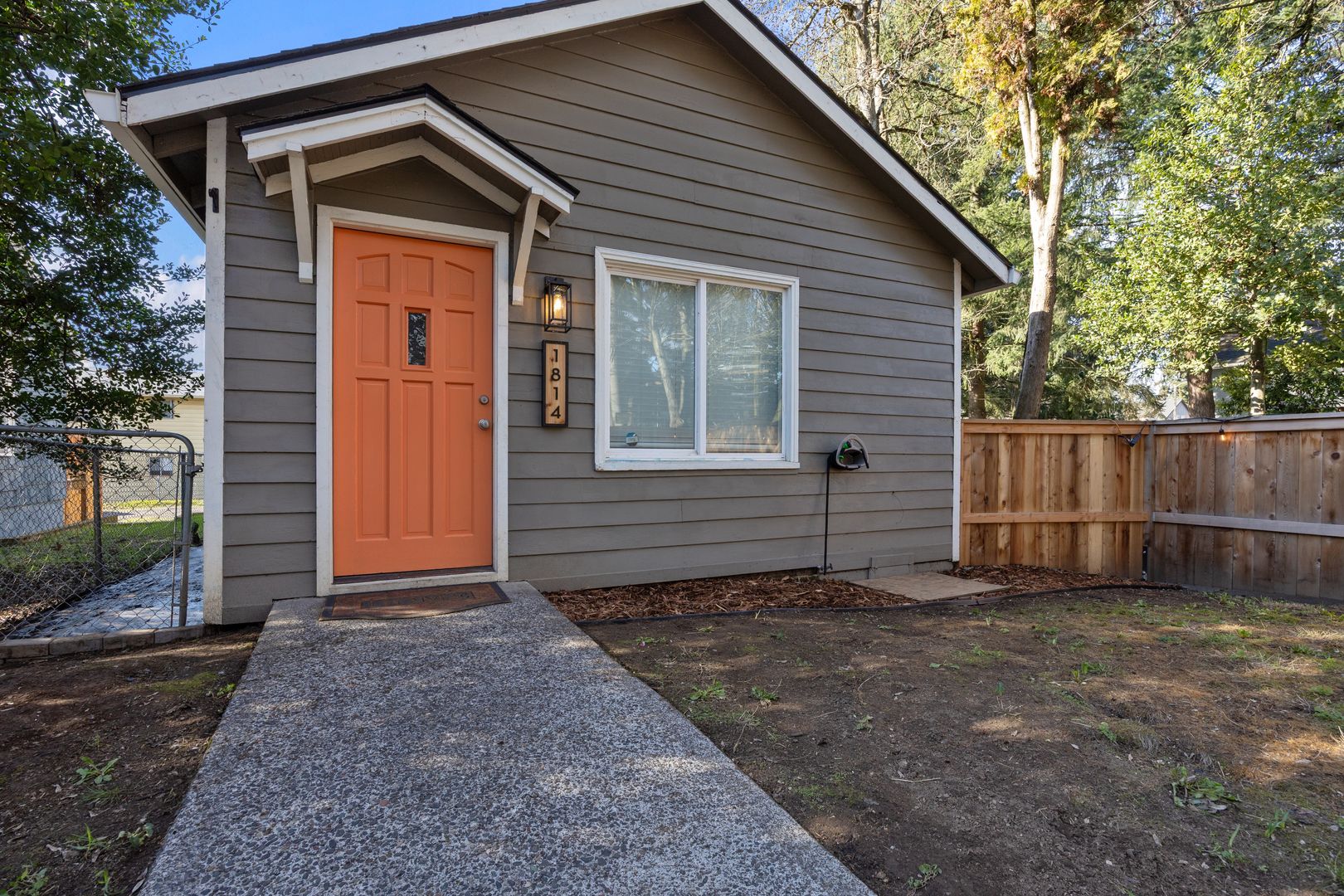 Vancouver House: 1814 W Reserve St