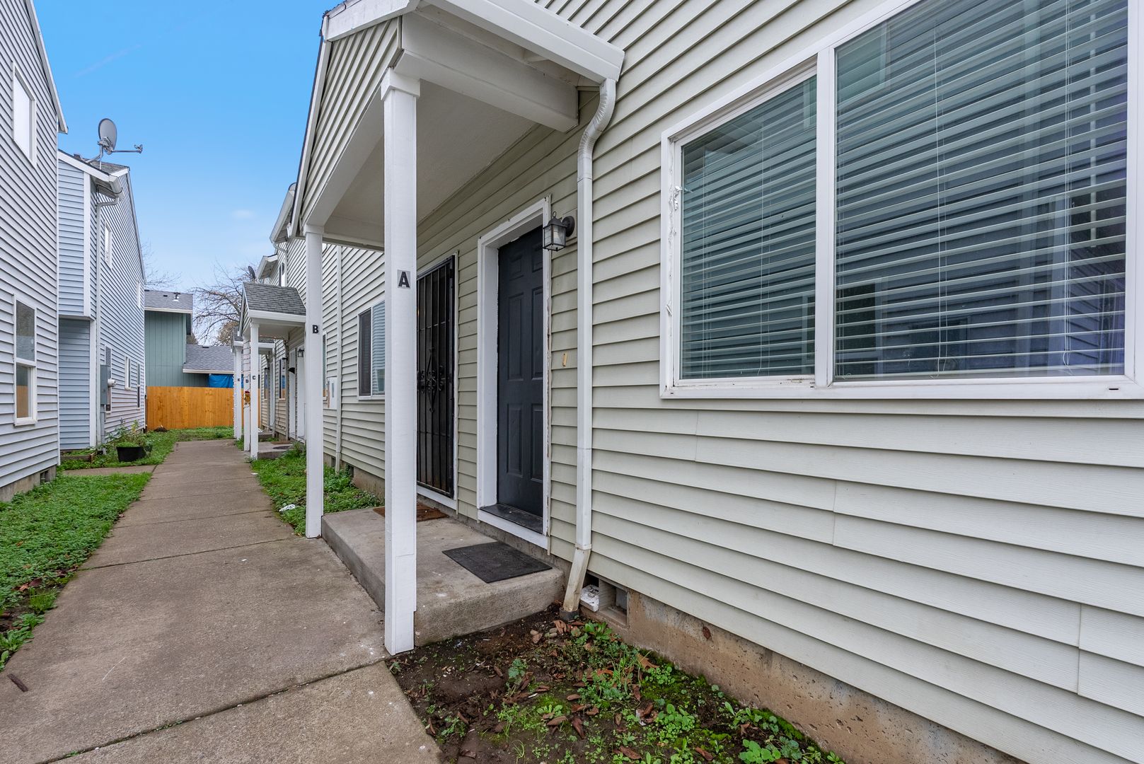 Portland Multiplex: 2338 SE 89th Ave - Unit A