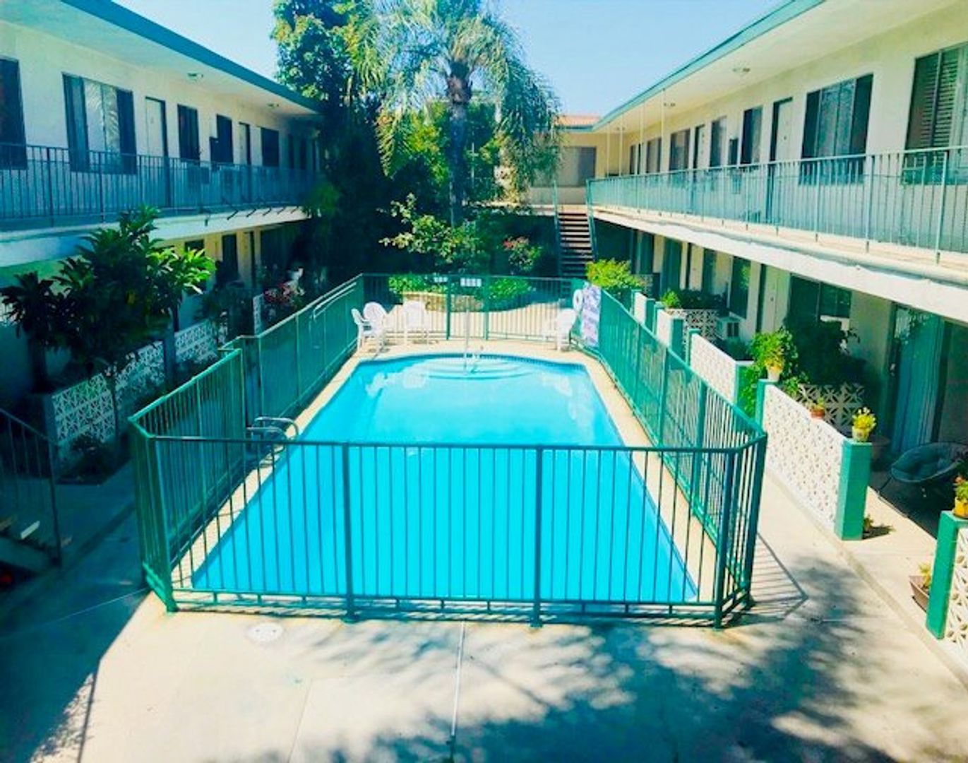 Winnetka Apartment: 20356 Cohasset