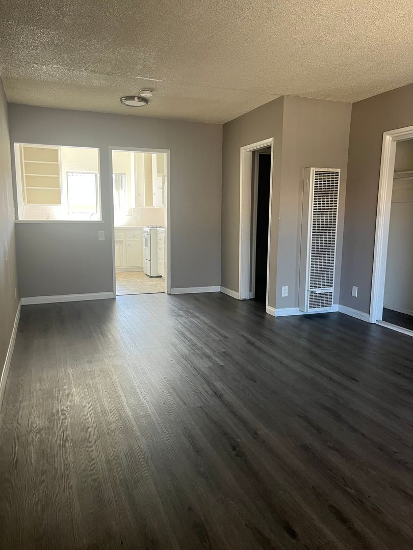 Northridge Apartment: 18400 Napa Street