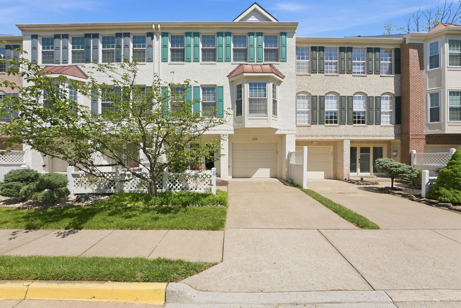 Vienna Townhome: 2709 Baronhurst Drive