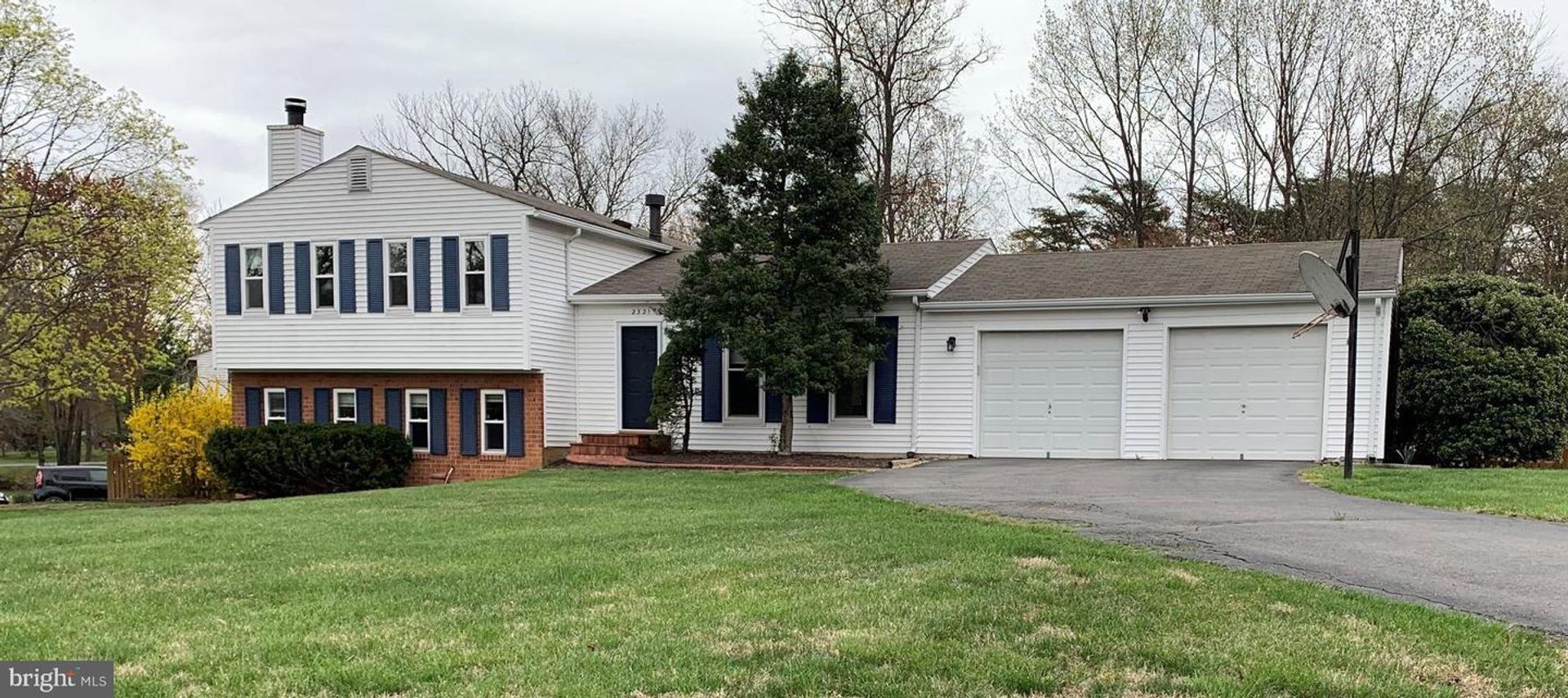 Reston House: 2321 Bedfordshire Circle
