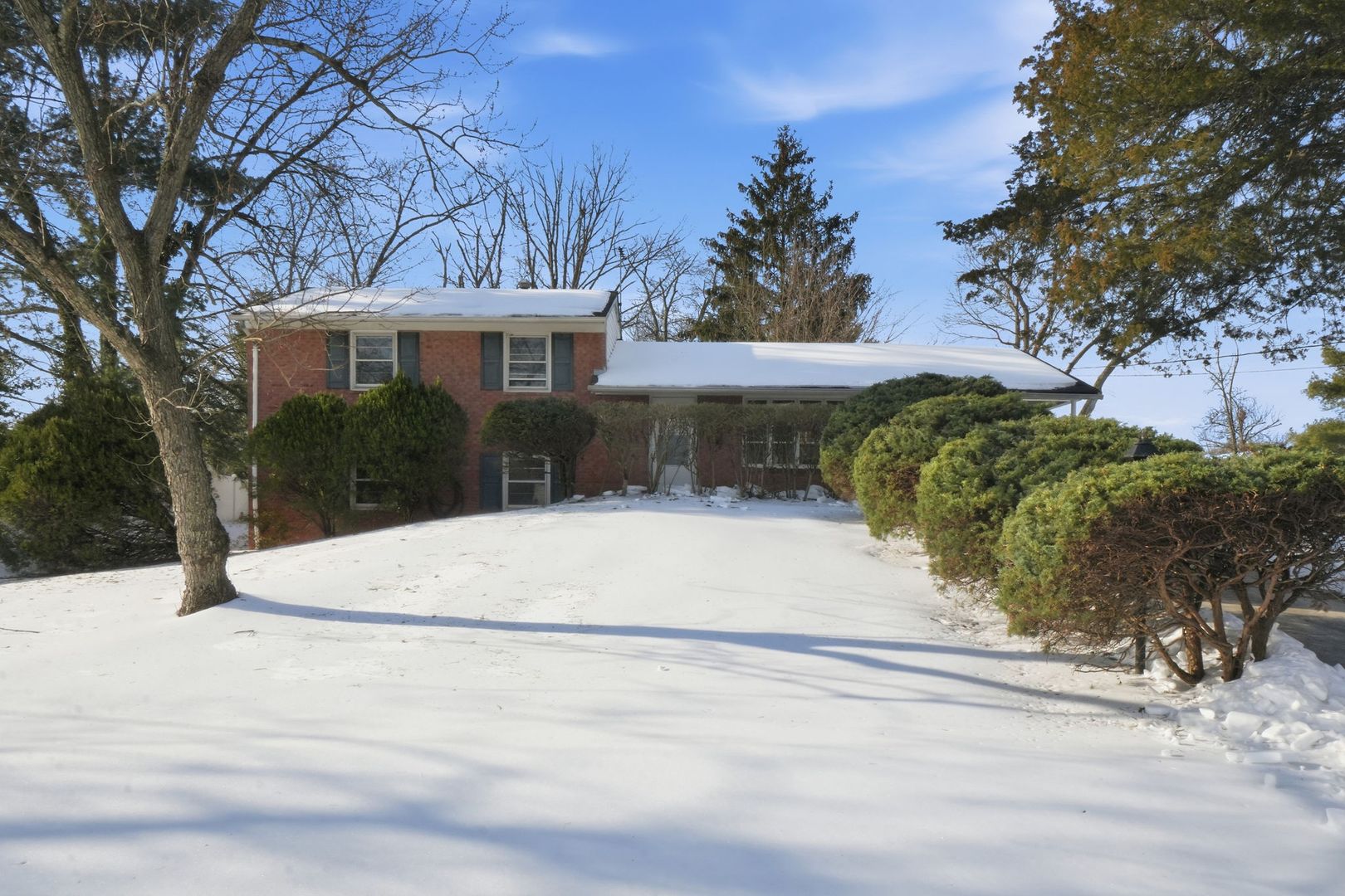 Alexandria House: 6427 Pima Street