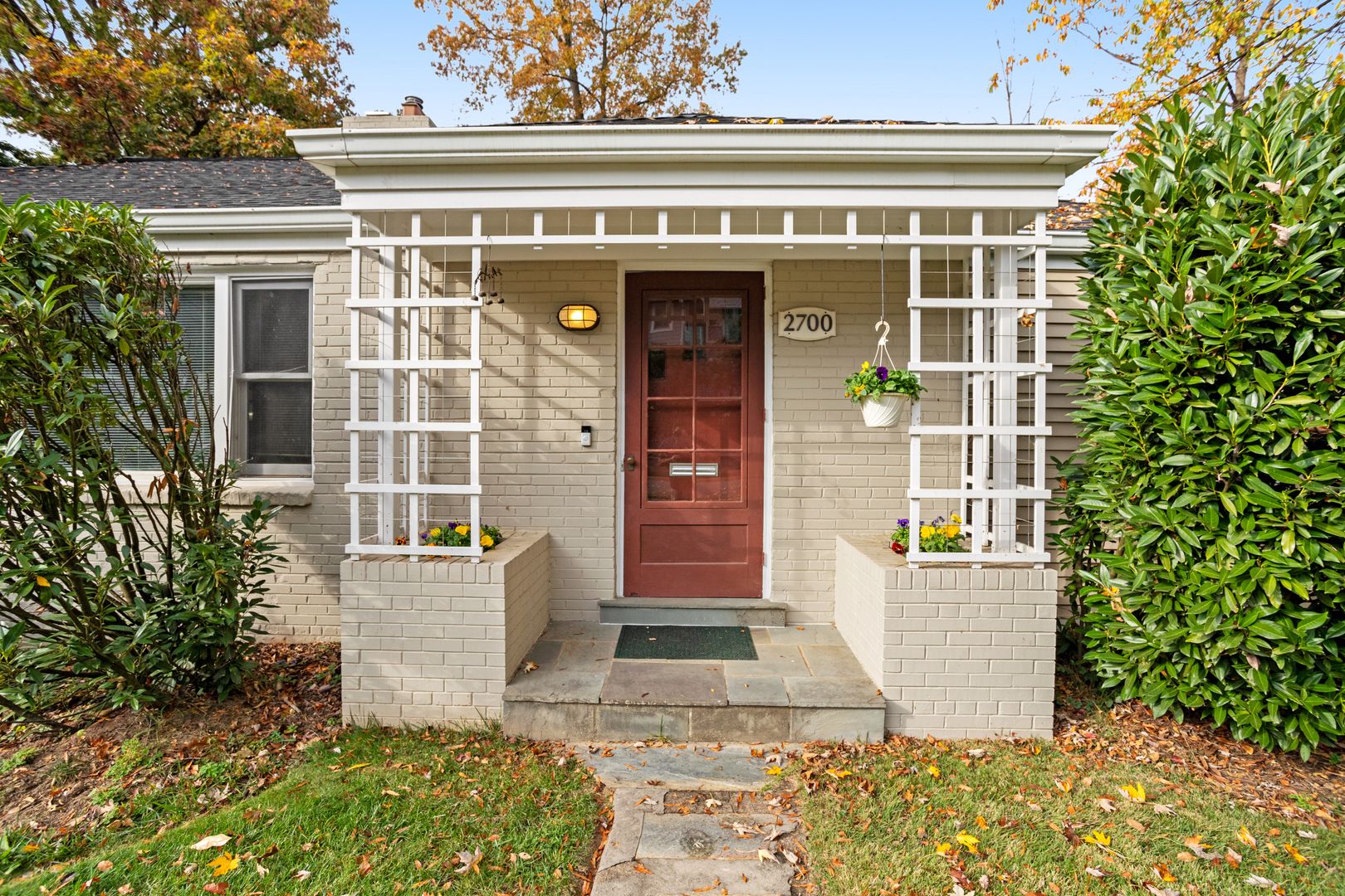 Arlington House: 2700 N Dinwiddie Street