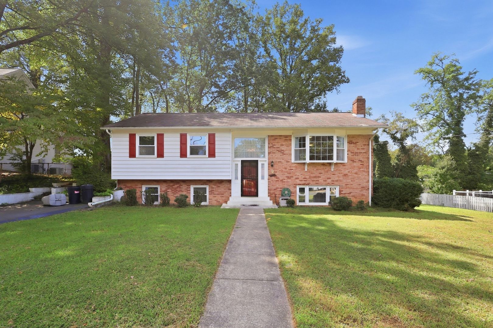 Vienna House: 360 Park Street Northeast