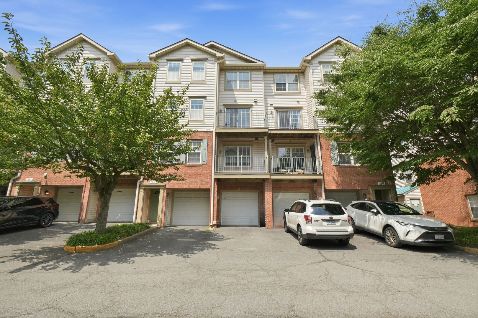 Reston House: 11876 Breton Court #11A