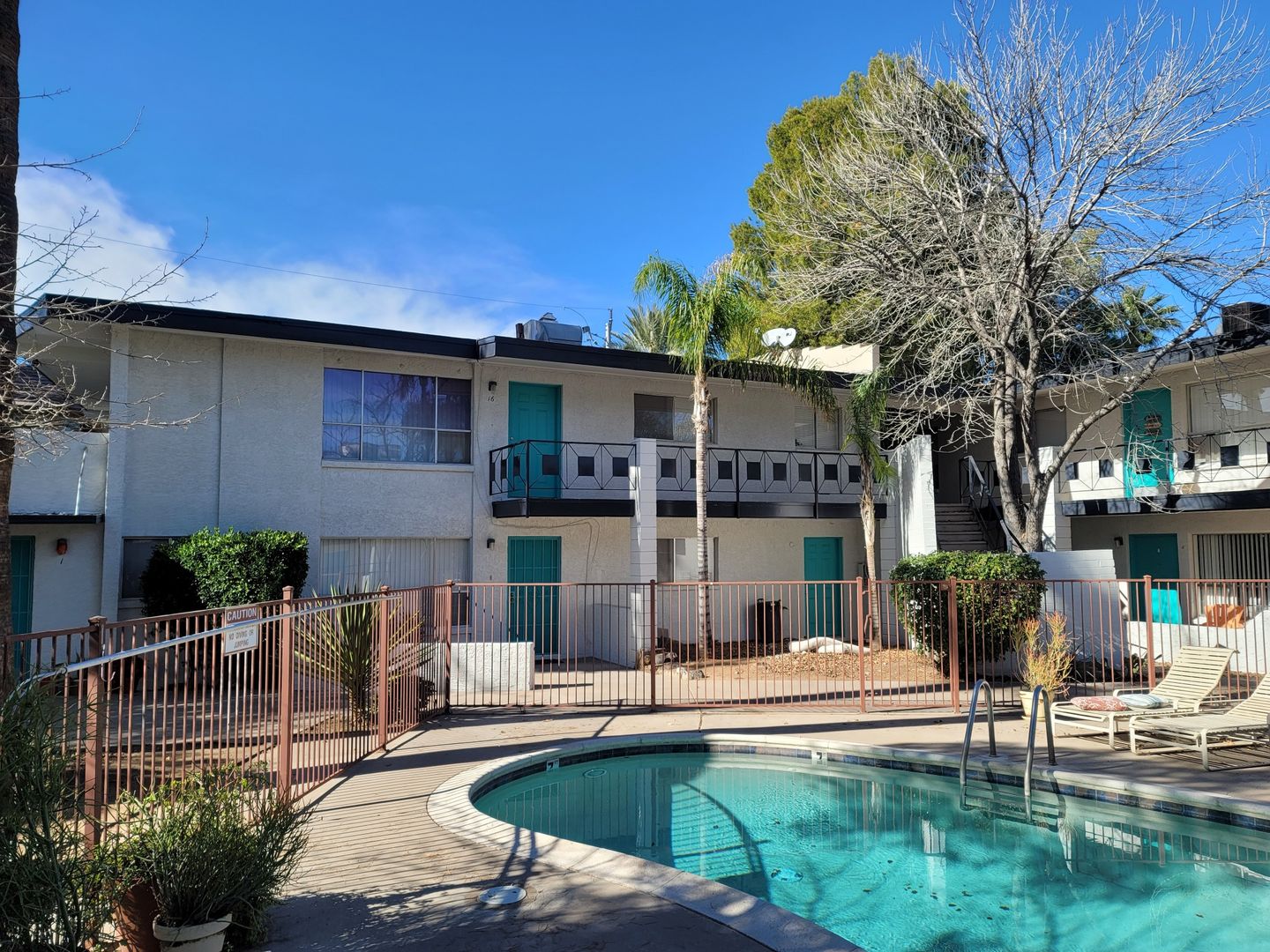 PHOENIX Apartment: 820 E. MARYLAND AVE. -