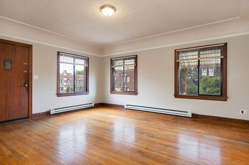 1 MONTH FREE + $500 GIFT CARD! Bright & Spacious 1bd/1ba in Downtown Everett – photo 1