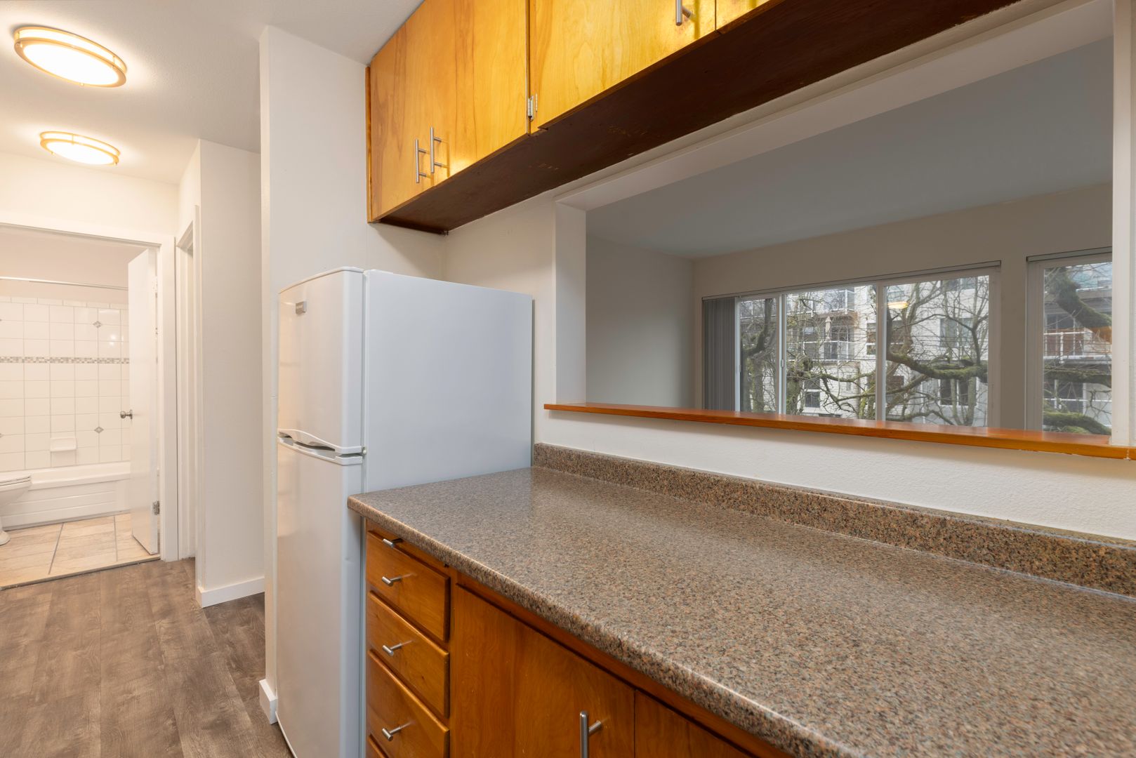 Seattle Apartment: 433 Belmont Ave E