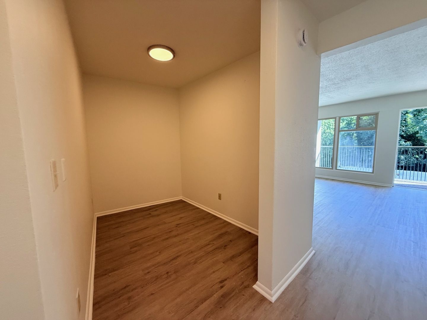 Crescent Apartments 7 of 12