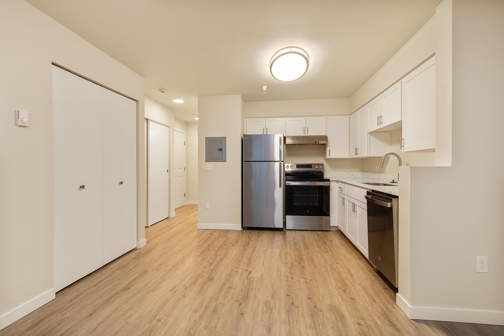 Seattle Apartment: 303 10th Ave
