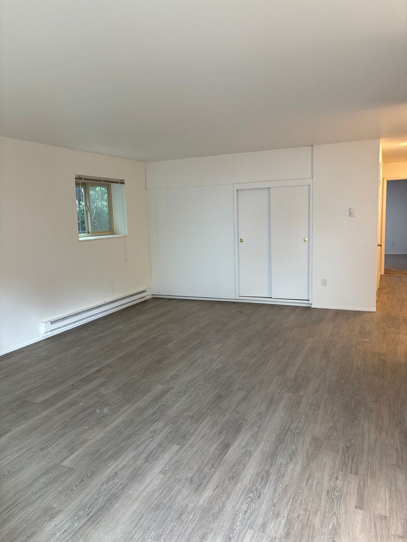 Seattle Apartment: 2031 Franklin Ave E