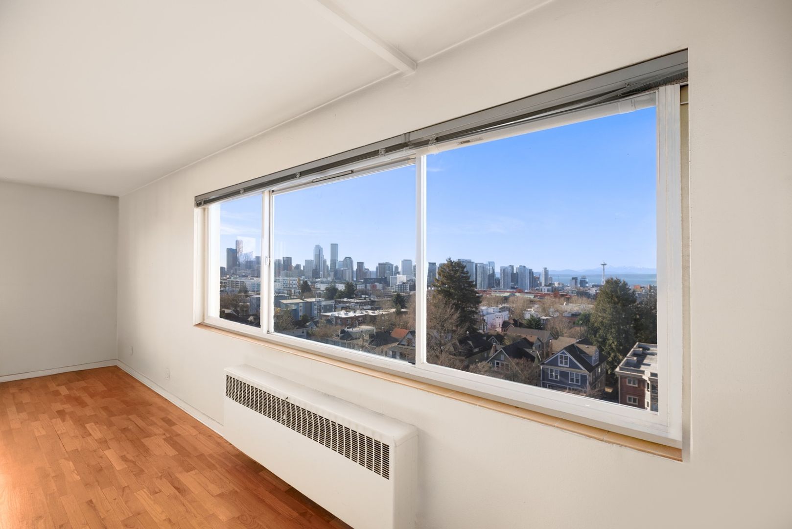 Seattle Apartment: 535 13th Ave E