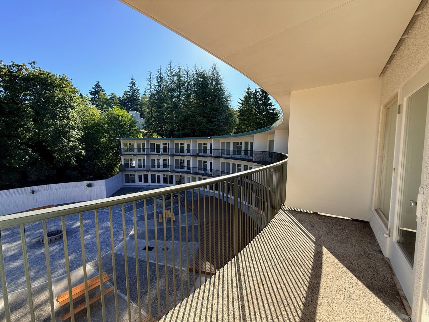 Crescent Apartments 12 of 12