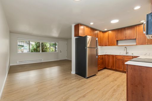 Spacious 2x1 in Prime Bellevue Location - Near Light Rail Station and Downtown Bellevue! – photo 1