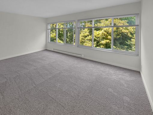 1 MONTH FREE + $500 GIFT CARD! Spacious 1bd/1ba with Pool in Capitol Hill! – photo 1