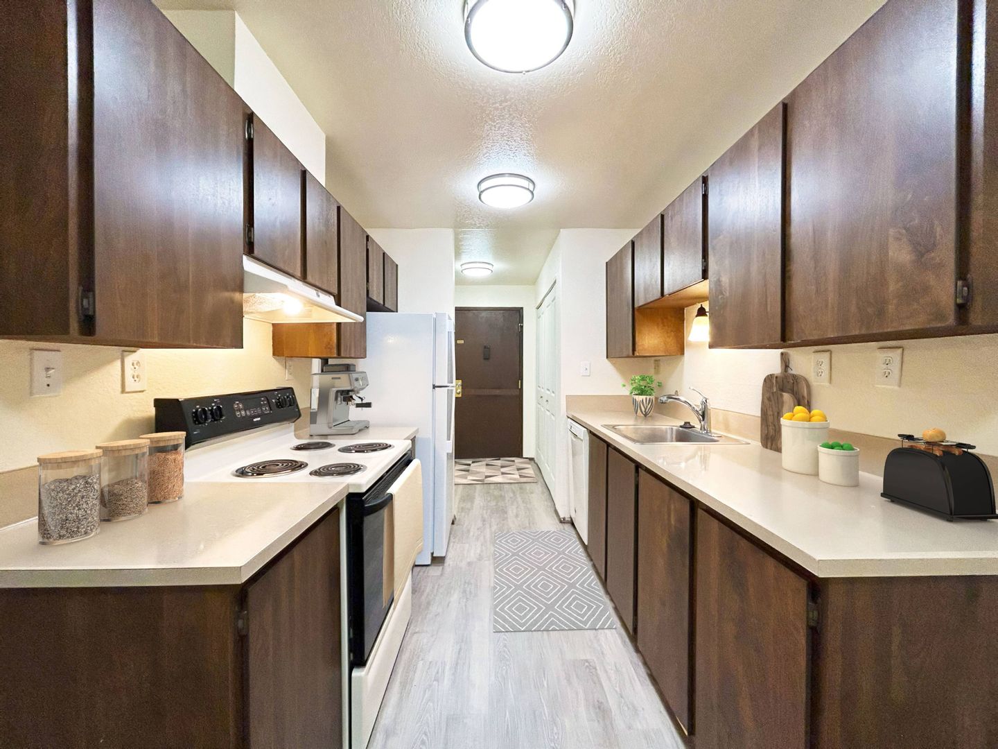Seattle Apartment: 4733 17th Ave NE