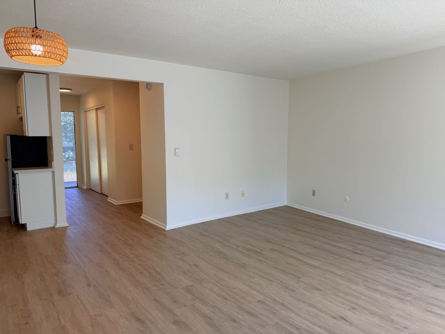 Crescent Apartments 5 of 12