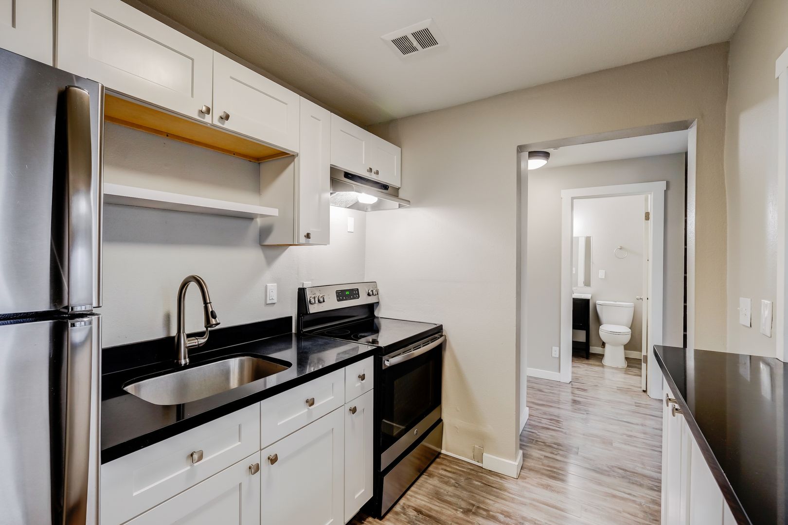 Seattle Apartment: 2010-2014 E Yesler Way
