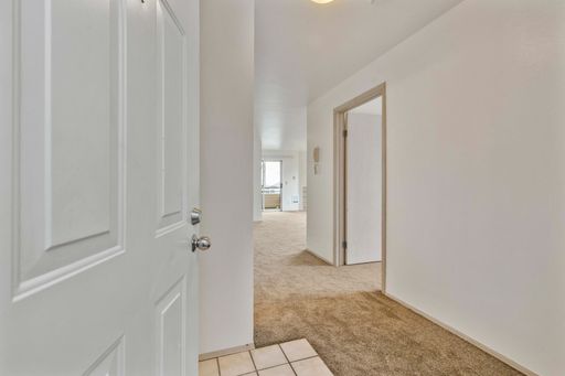 Classic 2 Bedroom 2 Bathroom With Shared Rooftop Deck and Fireplace – photo 1