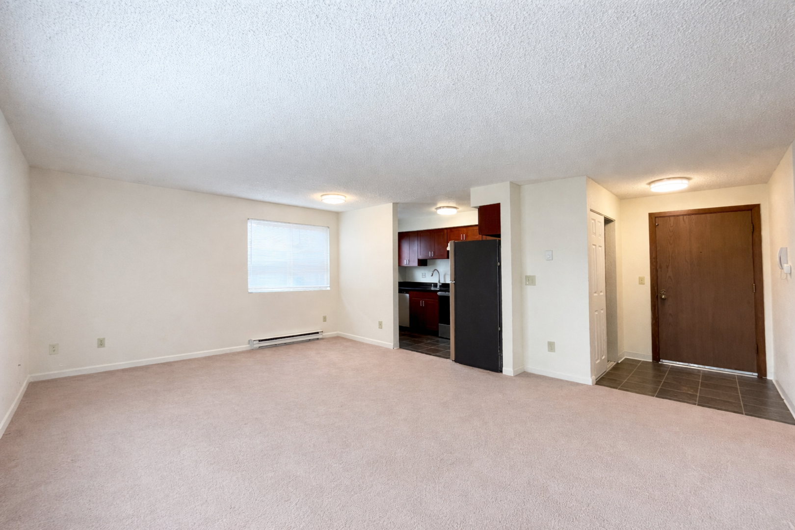 Seattle Apartment: 1207 NW 92nd St