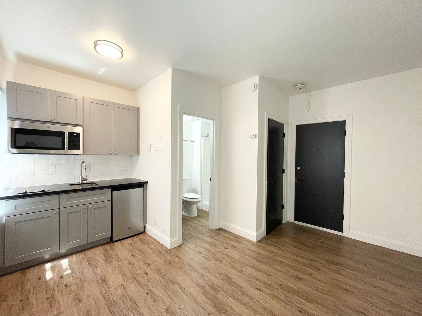 Seattle Apartment: 315 Maynard Ave S