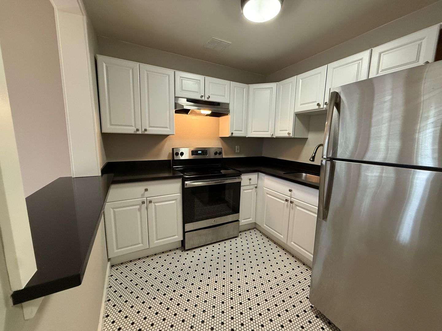 Seattle Apartment: 2010-2014 E Yesler Way