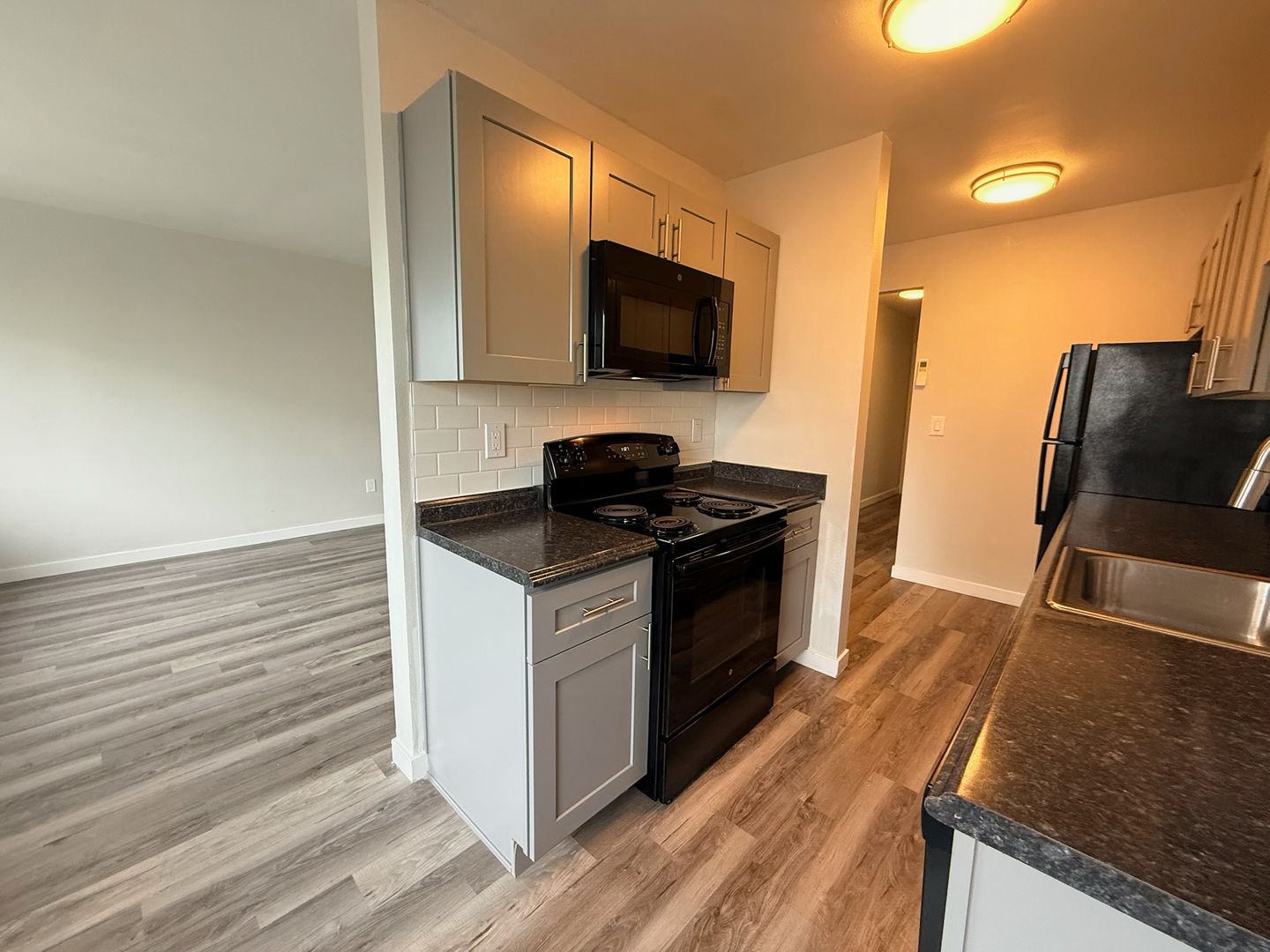 Seattle Apartment: 5231 39th Ave S