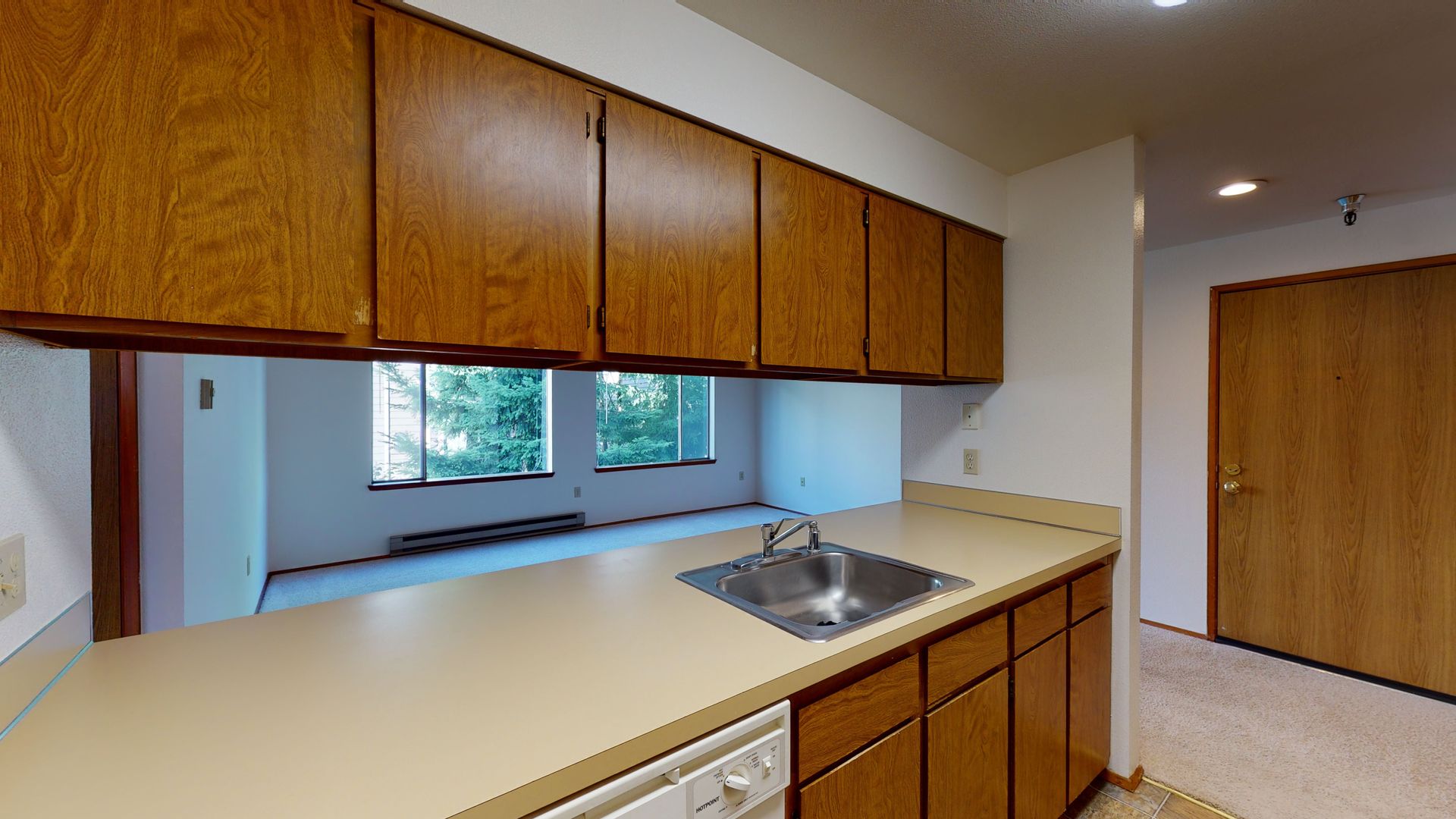 Seattle Apartment: 4315 9th Ave NE