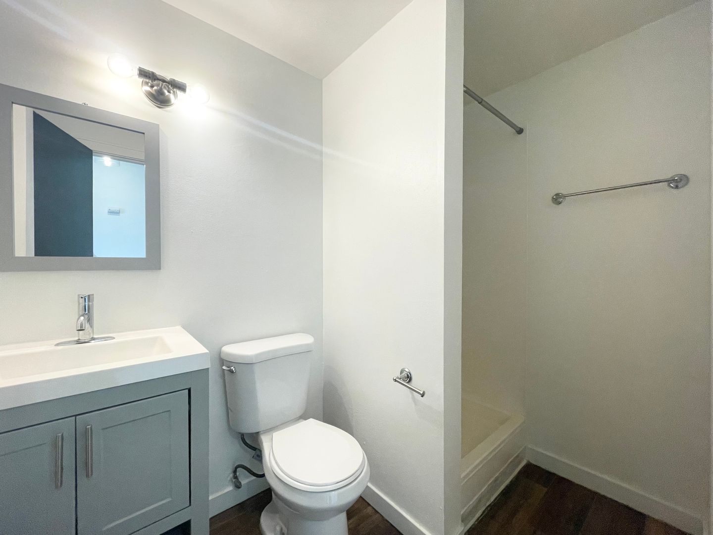 Mayn Suites 5 of 6