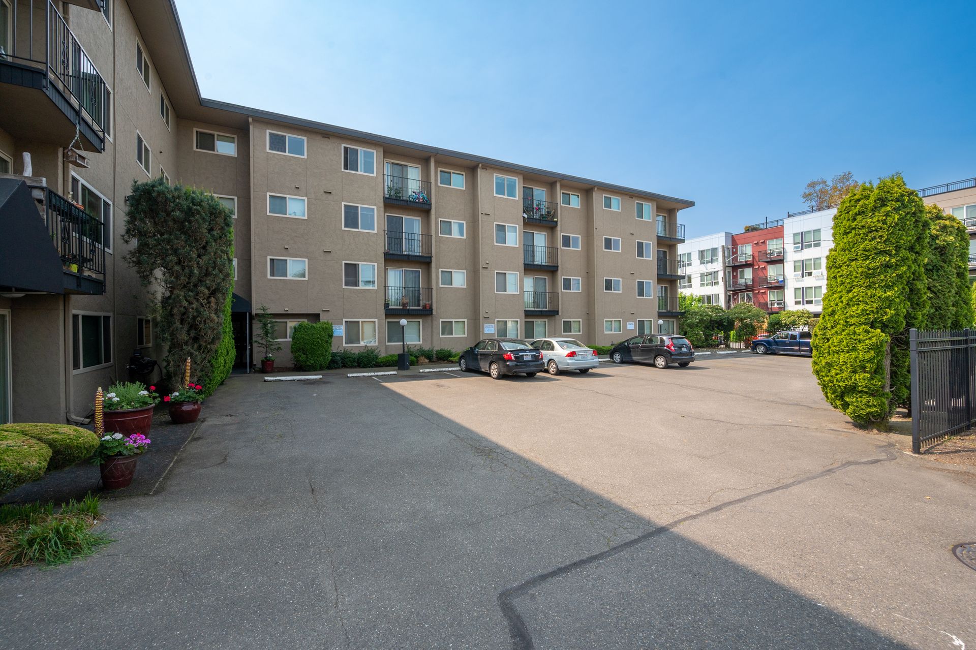 Imperial Crown Manor