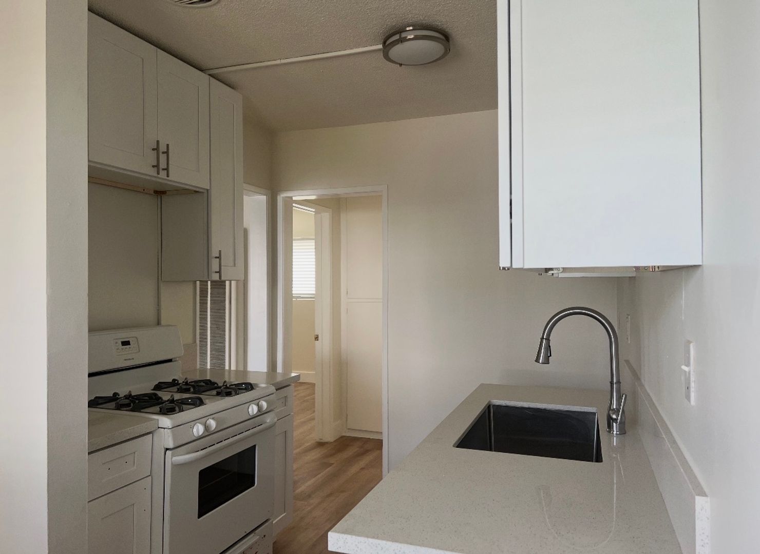 Fullerton Apartment: 1801-1809 E Wilshire Ave