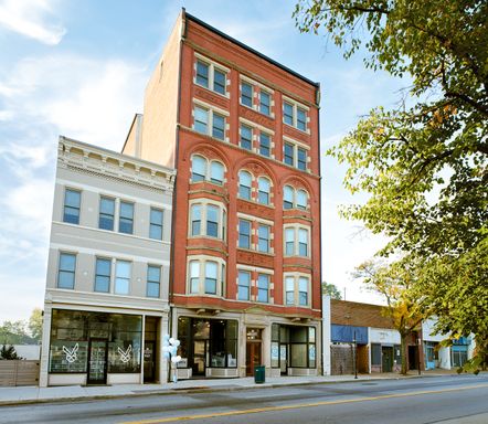 SPACIOUS 2 BEDROOM IN ECLECTIC EAST WALNUT HILLS! – photo 1