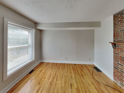 Located near the Short North Arts District and just a short walk to shopping, restaurants and night life! – photo 1