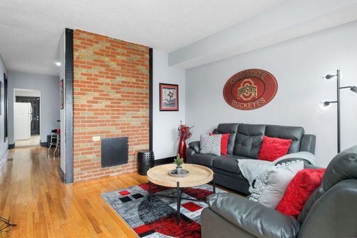 Key Features Include: - Dishwasher - Air conditioning - Washer and dryer - Hardwood Flooring - Off-street parking Professionally managed by Peak Property Group. We are proud to offer friendly professional service, 24/7 maintenance, online rent payment, o – photo 1