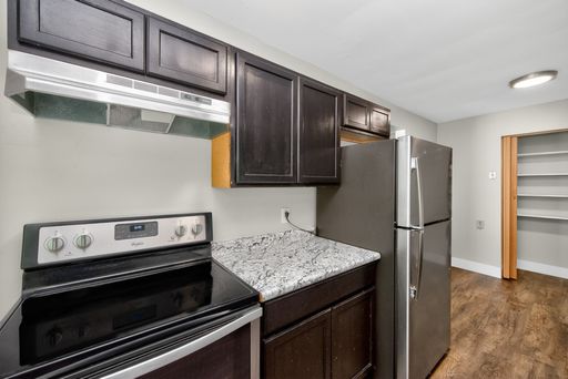 Renovated 1-Bedroom Apartment Now Available! – photo 1