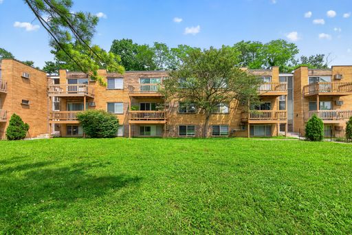 Available Now! Renovated, Pet-Friendly 1-Bedroom in Mt. Washington Neighborhood Near Downtown Cincinnati – photo 1