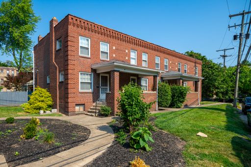 Newly Renovated 2-Bedroom Townhome in the heart of the Short North Arts District - The Perfect Balance of Urban Living & Modern Comfort – photo 1