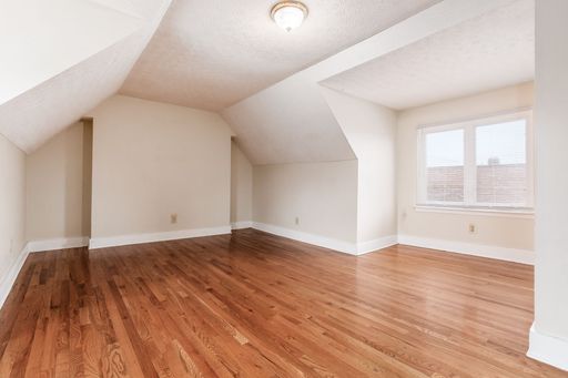 4-Bedroom with Off-Street Parking Located Near Old North Columbus! – photo 1