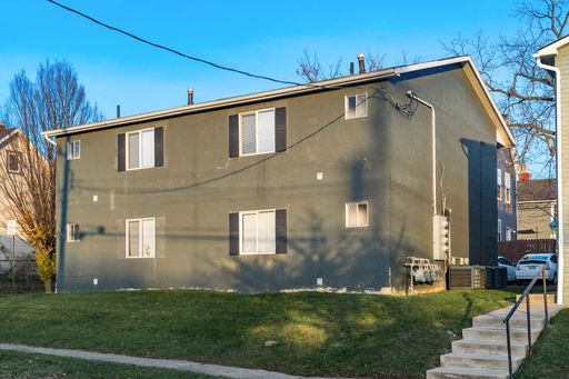 Available Fall 2026! 1 Bedroom Located on Southeast Campus in the University District, just one block from High Street, North High Brewing, and Condado Tacos! – photo 1