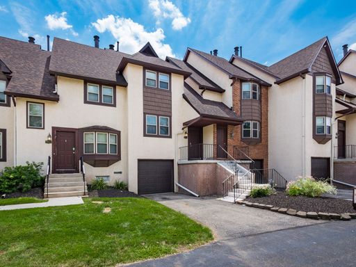 Newly Renovated Olentangy West Townhomes in the Dublin City School District! – photo 1