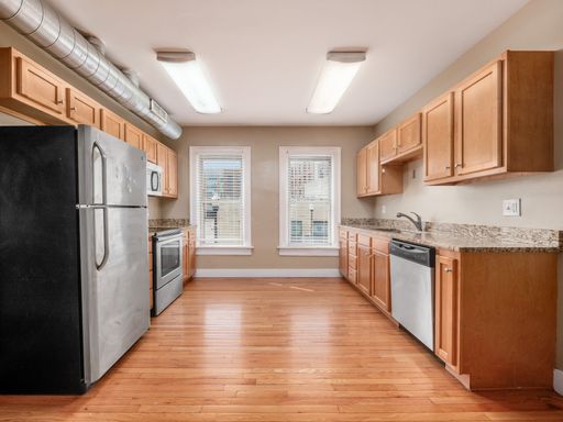 Available Fall 2026! Located on the corner of Chittenden and High overlooking OSU campus, and steps from the Oval, Ohio Union, and Gateway Film Center! – photo 1