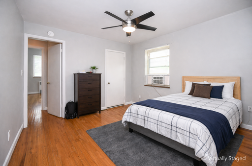 2-Bedroom Apartment with Off-Street Parking Located in Clifton near UC Campus! – photo 1