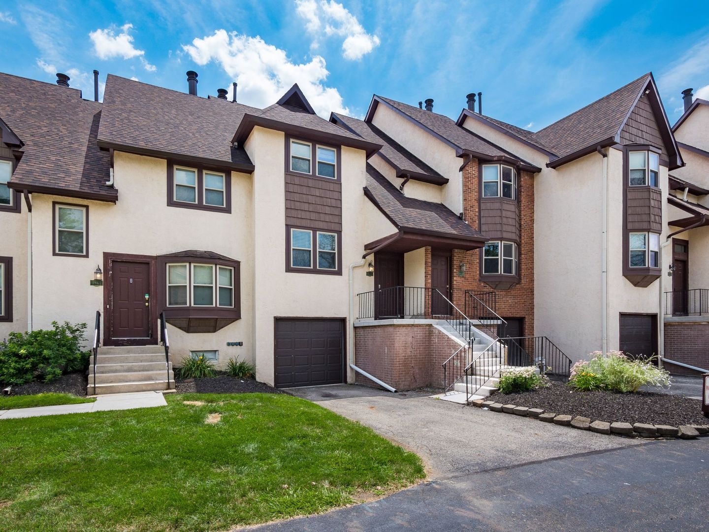 Columbus Apartment: 1963 Drury Lane