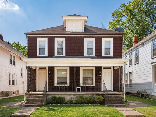 Available Fall 2027! 3-Bedroom with Off-Street Parking Located on North Campus! – photo 1