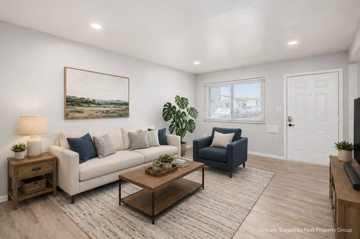 Newly Renovated 2 Bedroom Flats Available in the Heart of Grandview! – photo 1